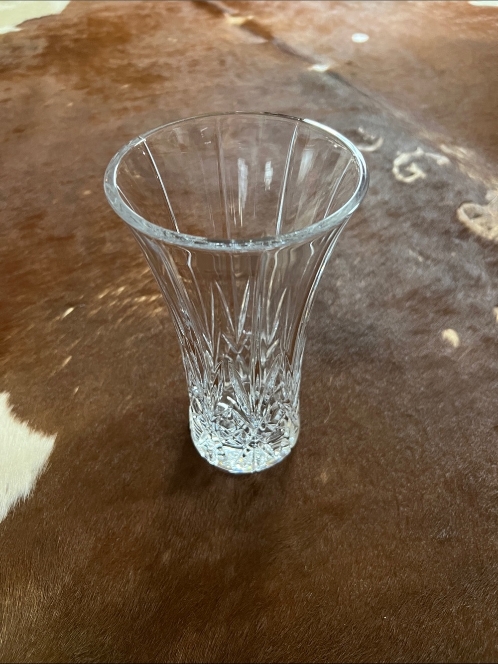 Clear Crystal Fluted Vase - Elegant Home Dining Accent